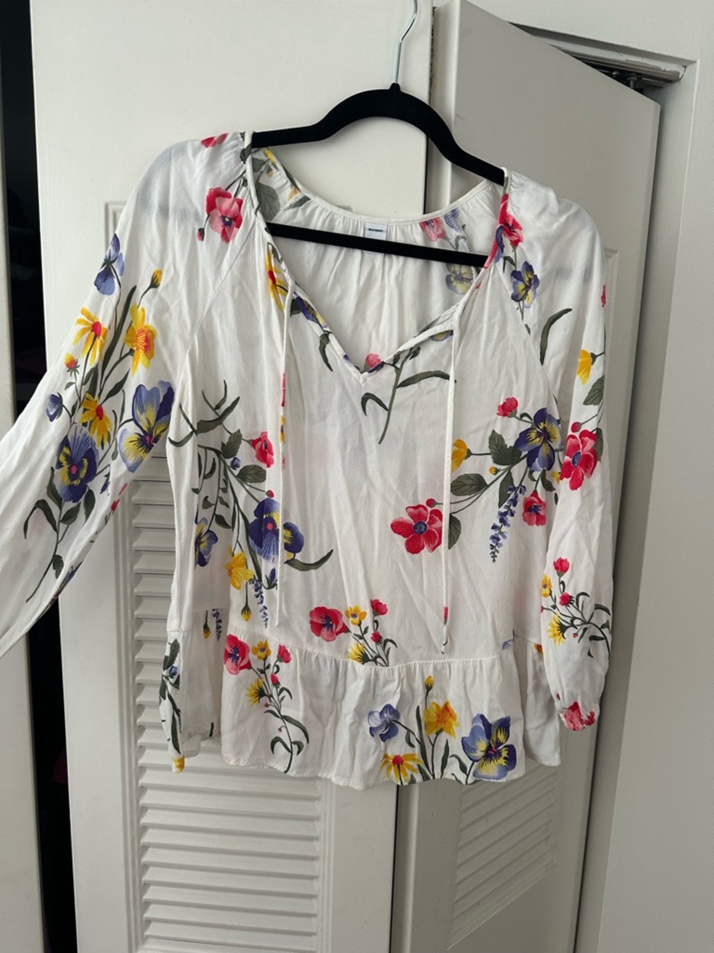 Old Navy White Floral Peasant Blouse with Tie Neck
